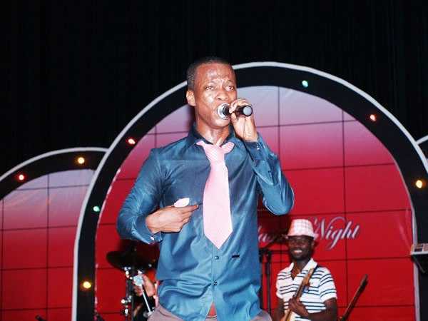 KK Fosu performing at the 