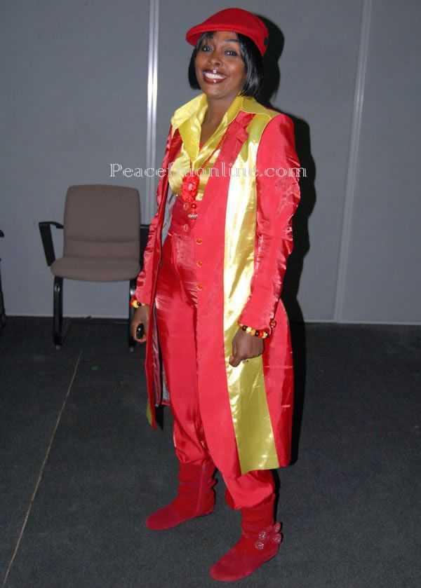 How did Akosua Agyapong dance with this plenty dress?  - Akosua Agyapong