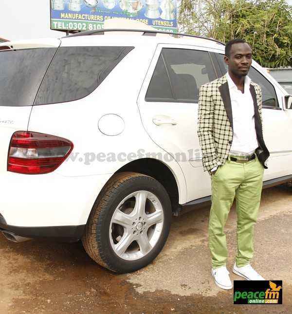Okyeame Kwame Shows Off His New Car   - Okyeame Kwame