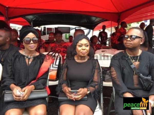 Celebs At Ebony's Funeral   - EL